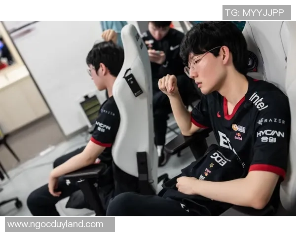 塔亚文与希拉尔激战正酣谁能在这场对决中笑到最后